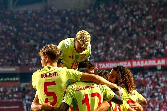 开云体育官网-土耳其翻盘罗马，佩德里扛起全队